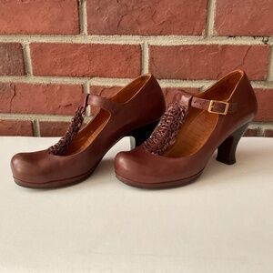 Chie Mihara Brown Leather Heels